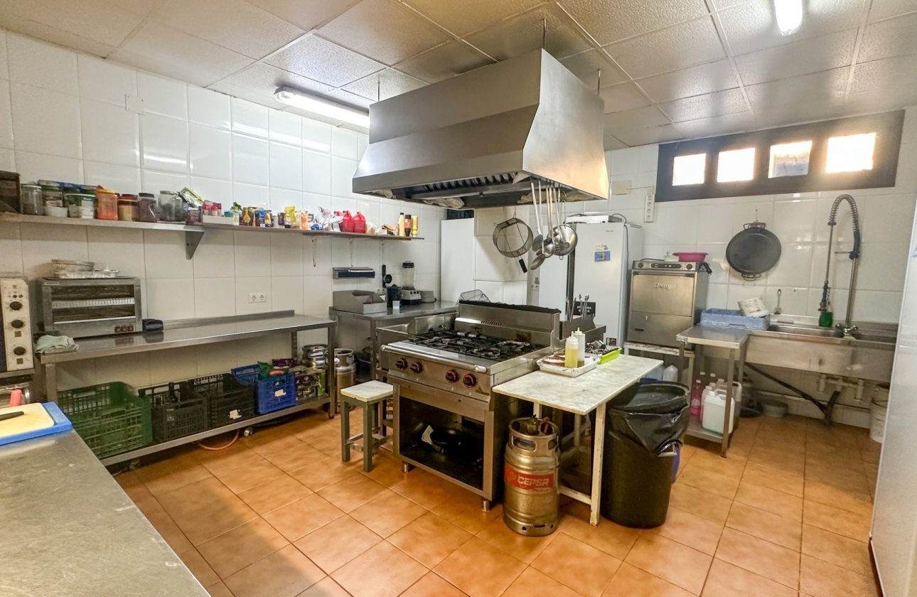 Resale - Commercial -
Torrevieja - Costa Blanca