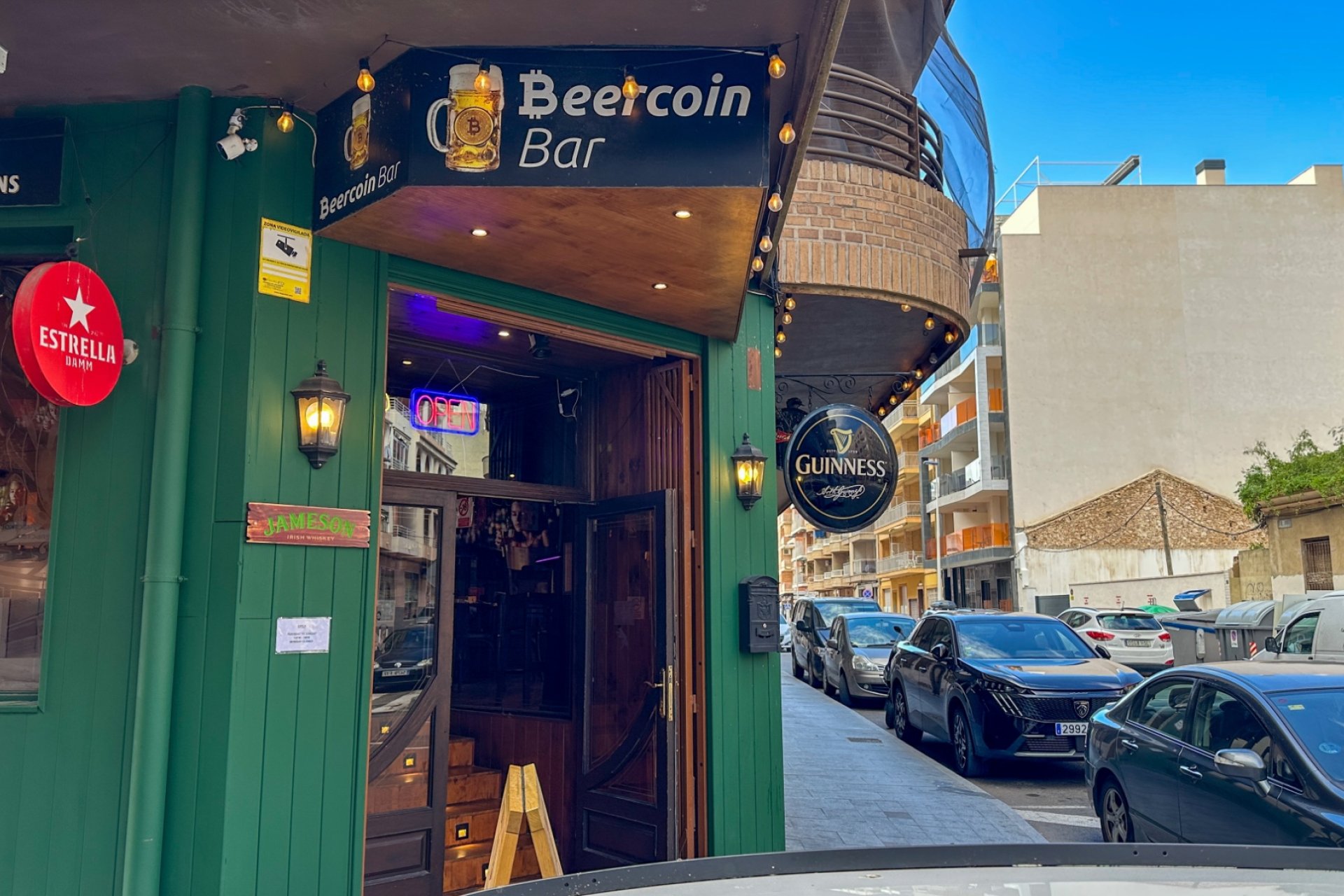 Resale - Commercial -
Torrevieja - Costa Blanca