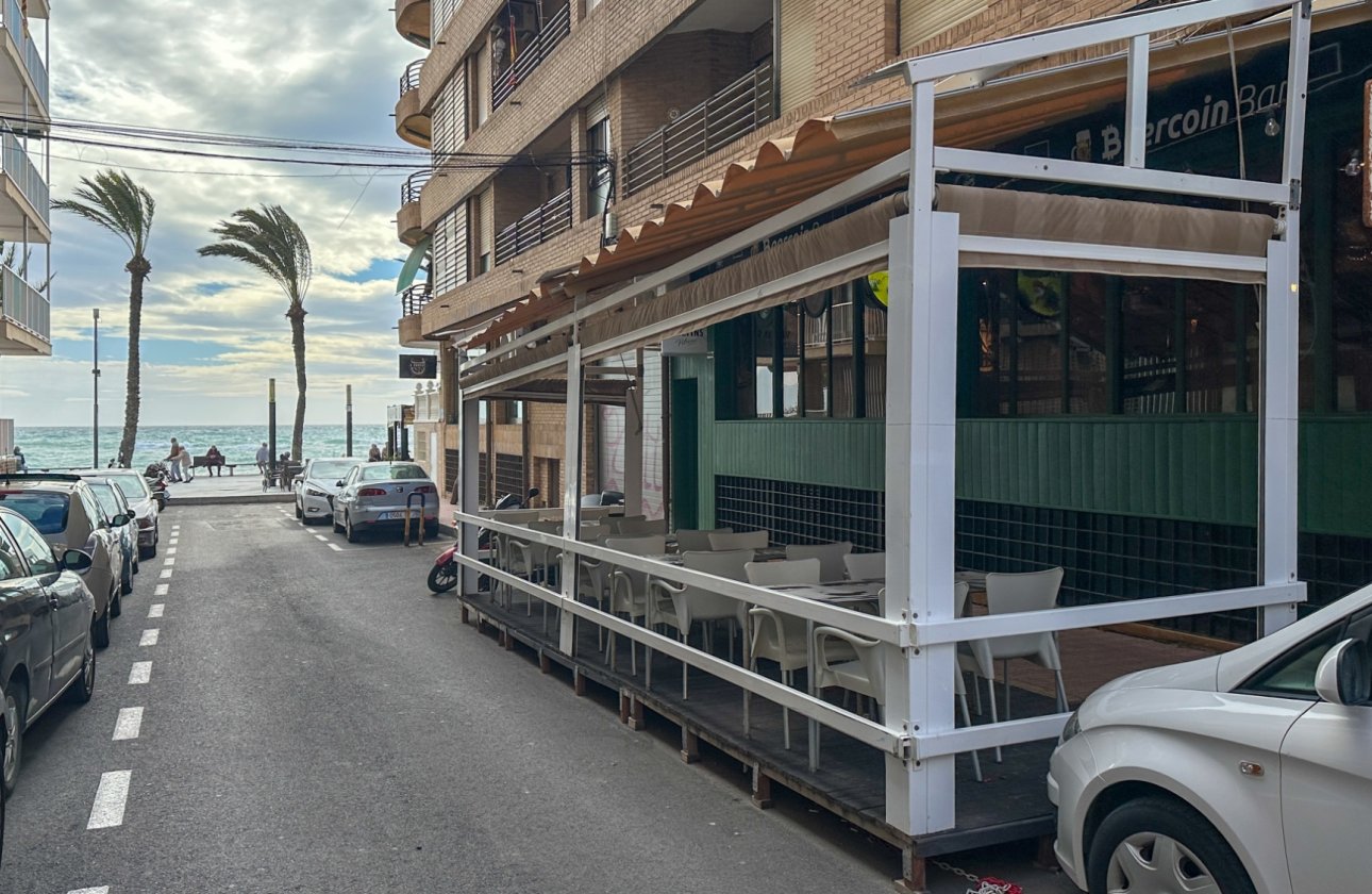 Resale - Commercial -
Torrevieja - Costa Blanca
