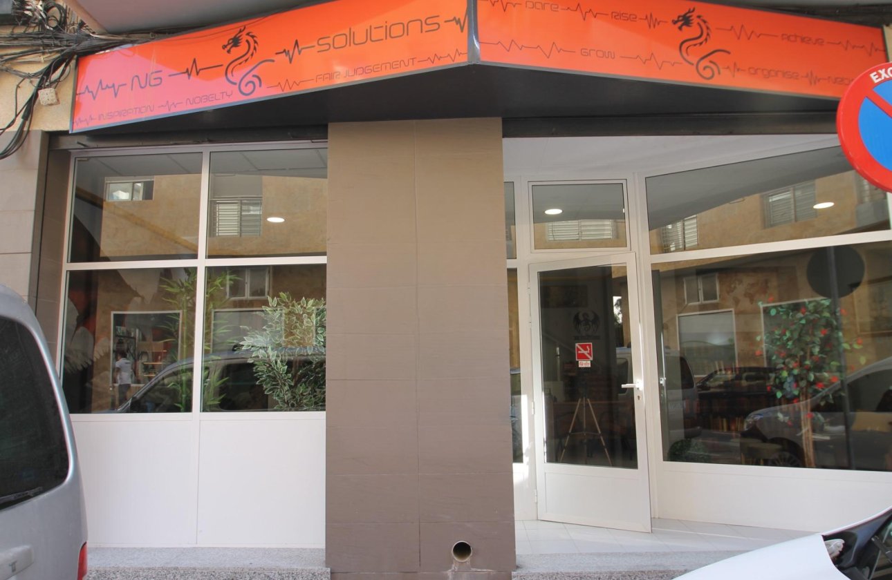 Resale - Commercial -
Torrevieja - Las Piscinas Naturales