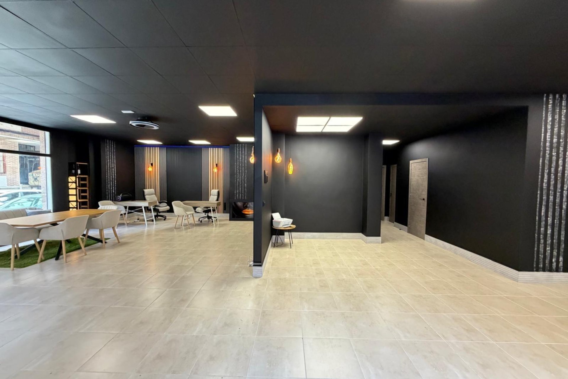 Resale - Commercial -
Torrevieja - Playa de los Locos
