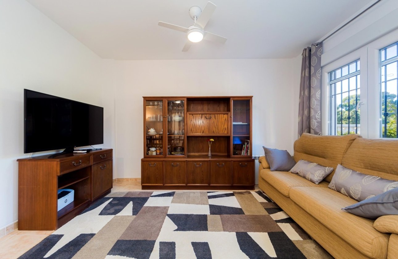 Resale - Dúplex -
Dehesa de Campoamor - Costa Blanca
