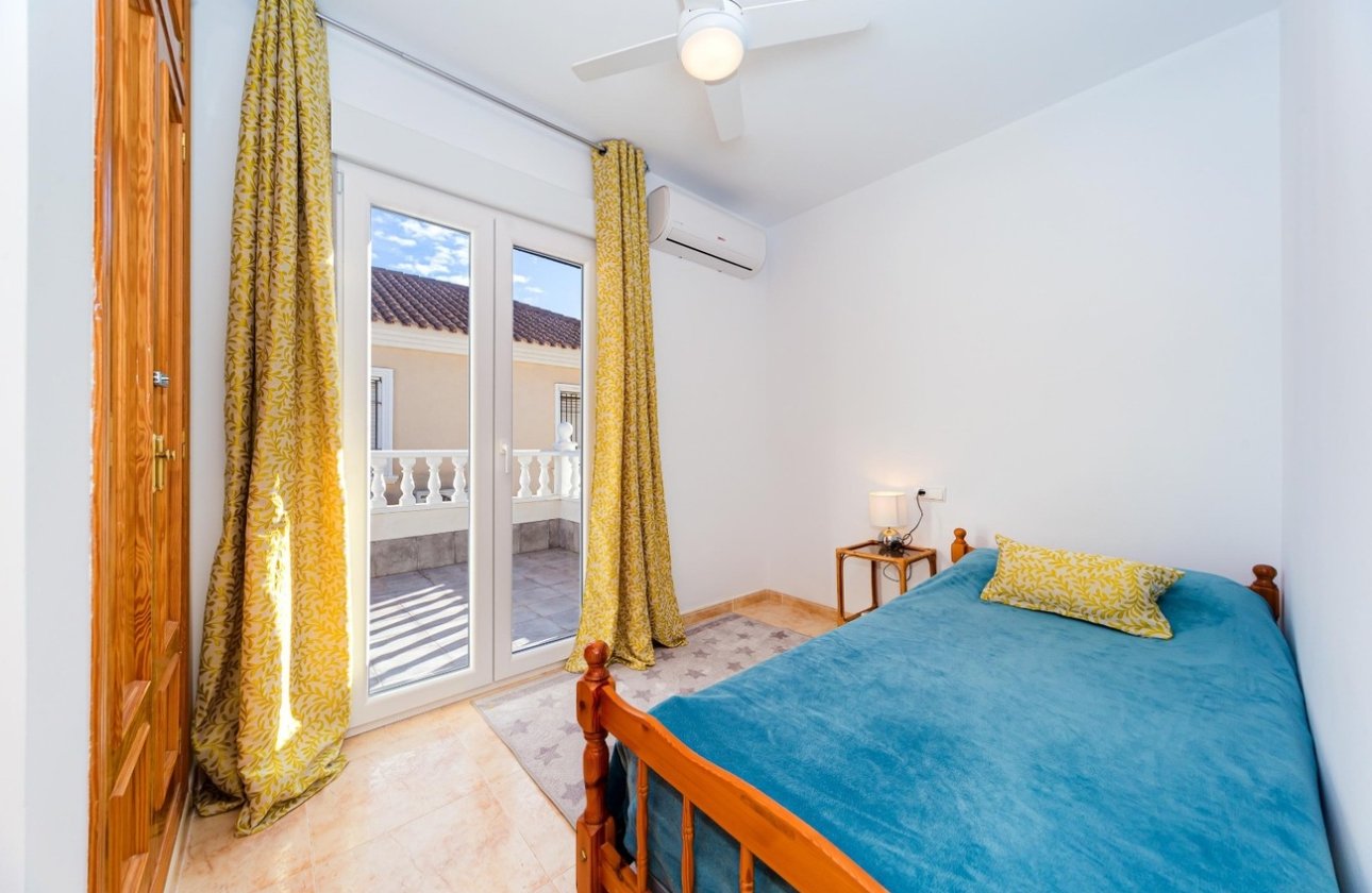 Resale - Dúplex -
Dehesa de Campoamor - Costa Blanca