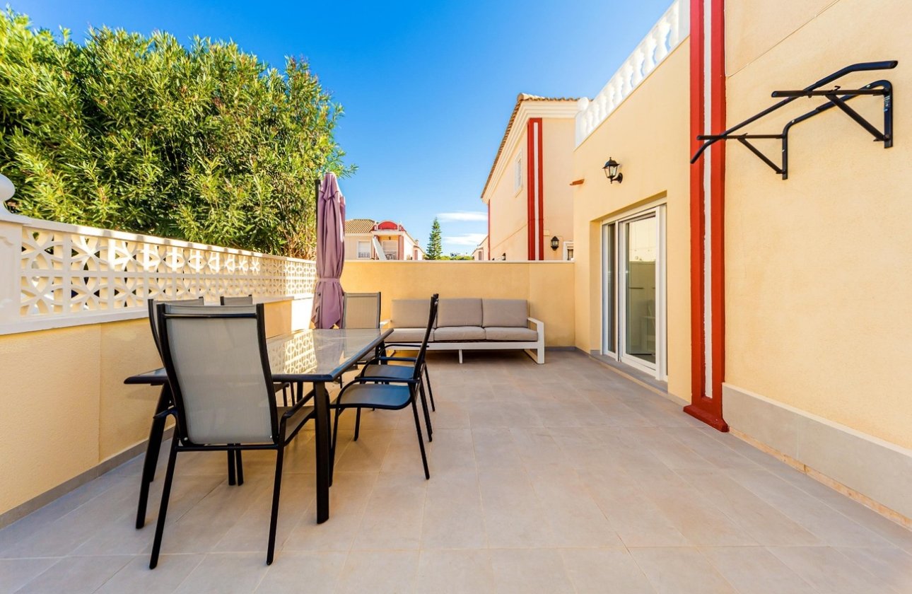 Resale - Dúplex -
Dehesa de Campoamor - Costa Blanca