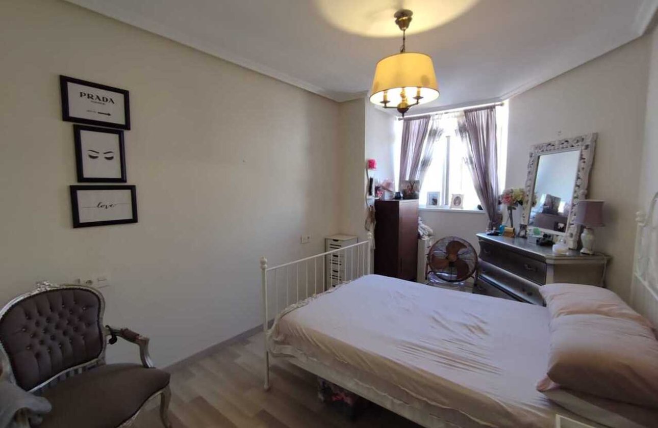 Resale - Dúplex -
La Florida - Inland