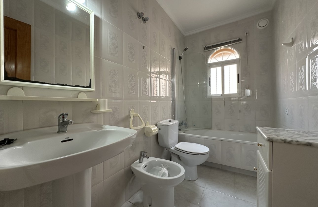 Resale - Dúplex -
La Mata - Costa Blanca