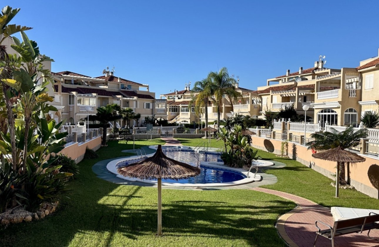 Resale - Dúplex -
Orihuela Costa - Costa Blanca