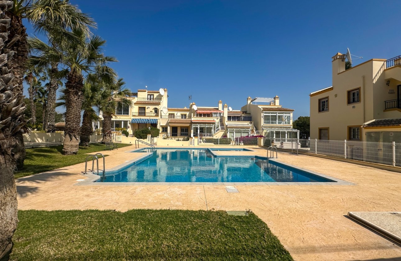 Resale - Dúplex -
Orihuela Costa - Costa Blanca