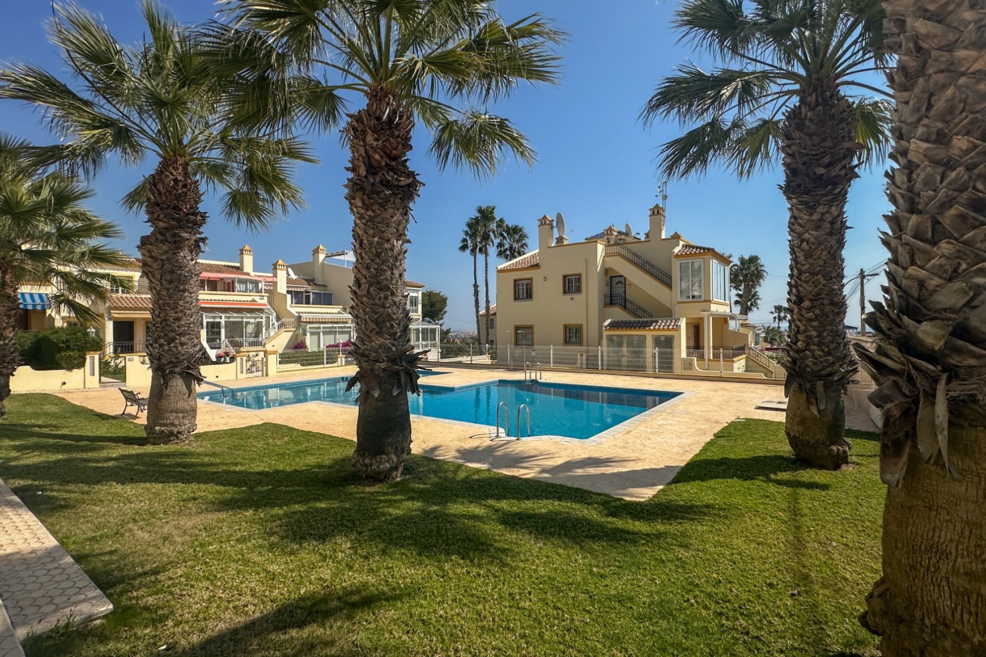 Resale - Dúplex -
Orihuela Costa - Costa Blanca