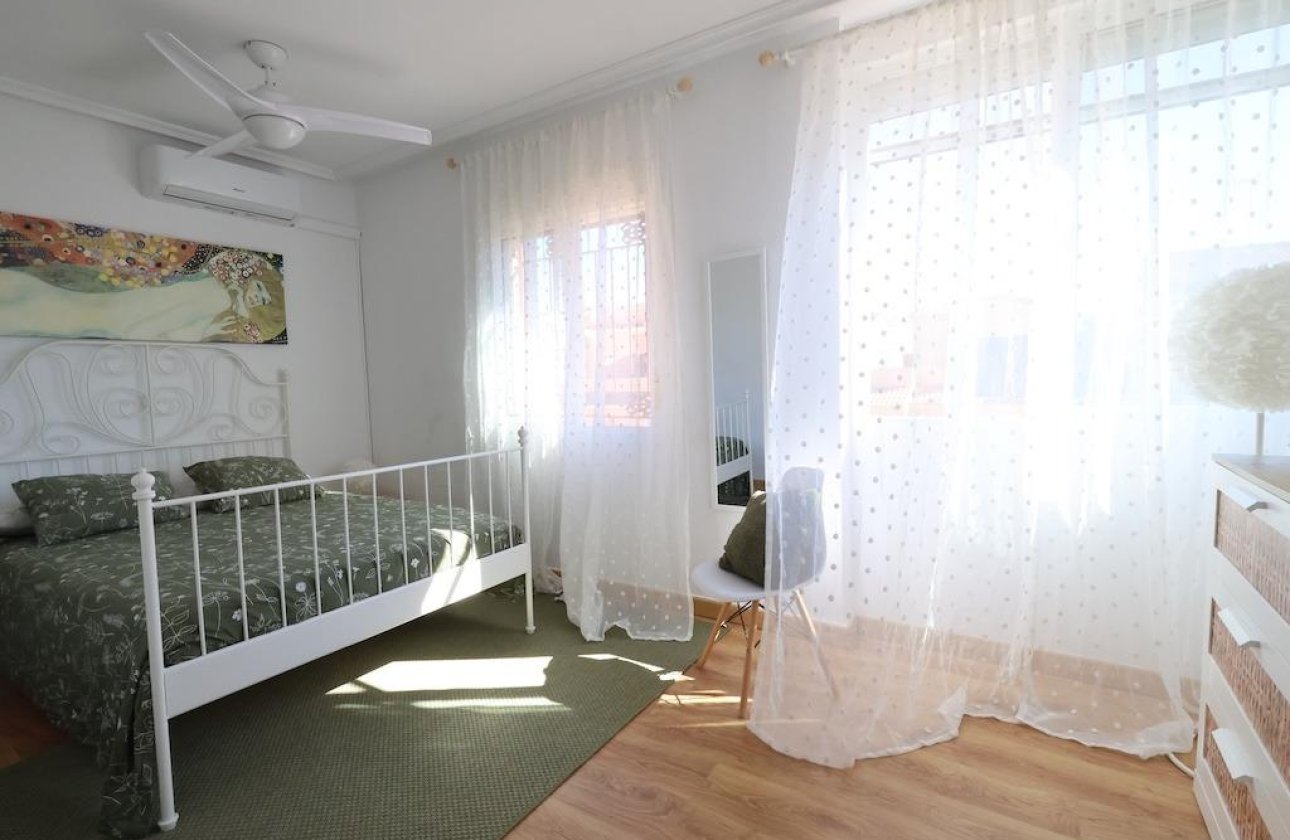 Resale - Dúplex -
Orihuela Costa - Costa Blanca
