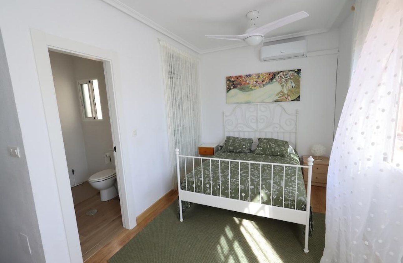 Resale - Dúplex -
Orihuela Costa - Costa Blanca