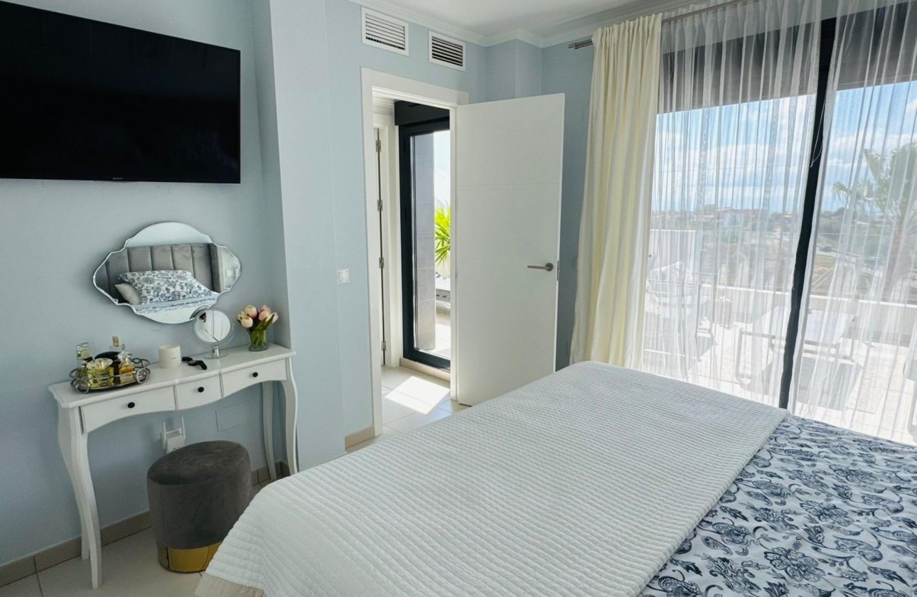 Resale - Dúplex -
Orihuela Costa - Costa Blanca