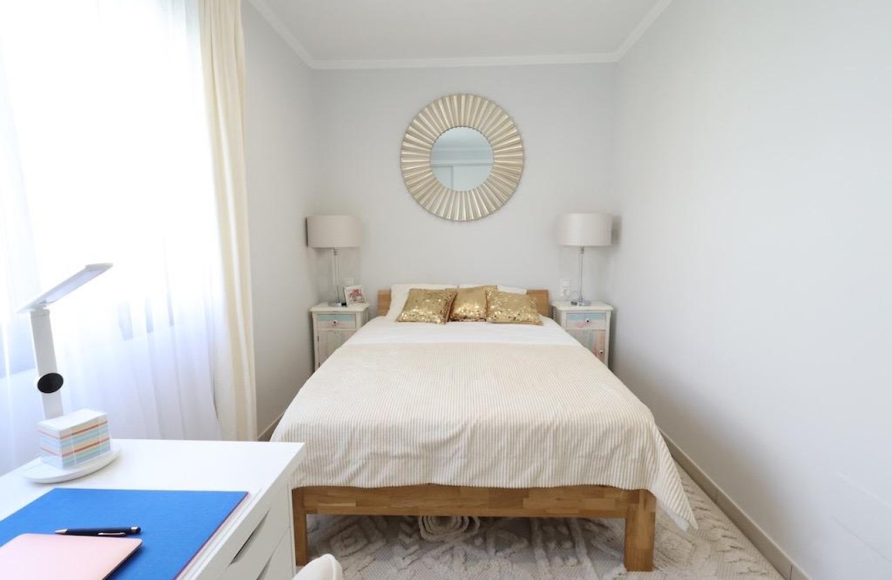 Resale - Dúplex -
Orihuela Costa - Costa Blanca