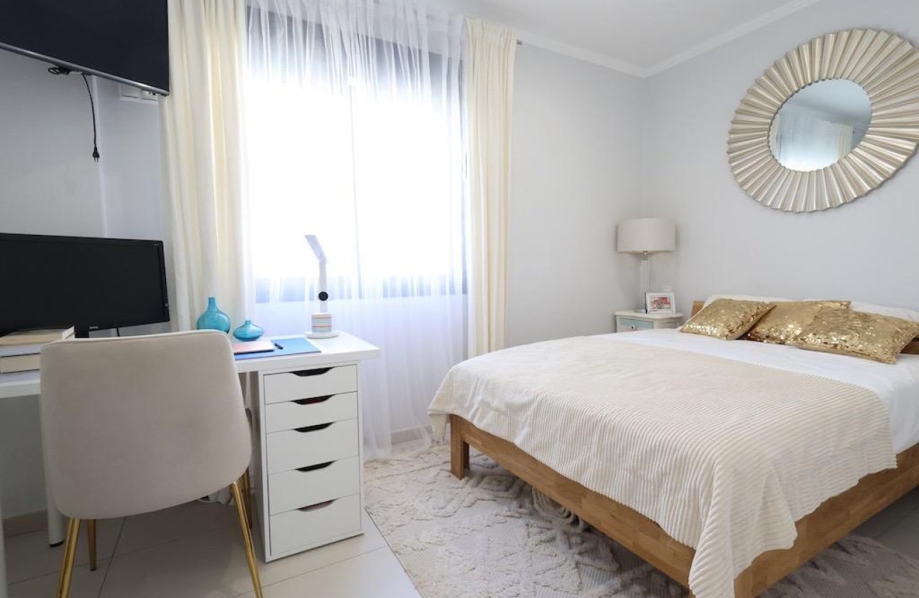 Resale - Dúplex -
Orihuela Costa - Costa Blanca