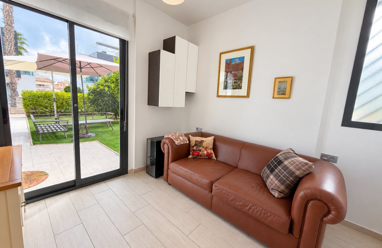 Resale - Dúplex -
Orihuela Costa - Costa Blanca