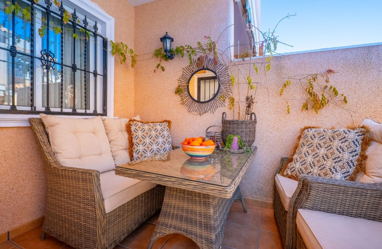 Resale - Dúplex -
Orihuela Costa - La Regia