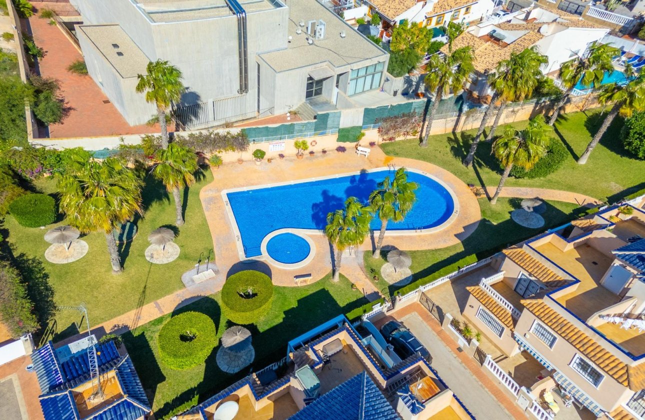 Resale - Dúplex -
Orihuela Costa - La Regia