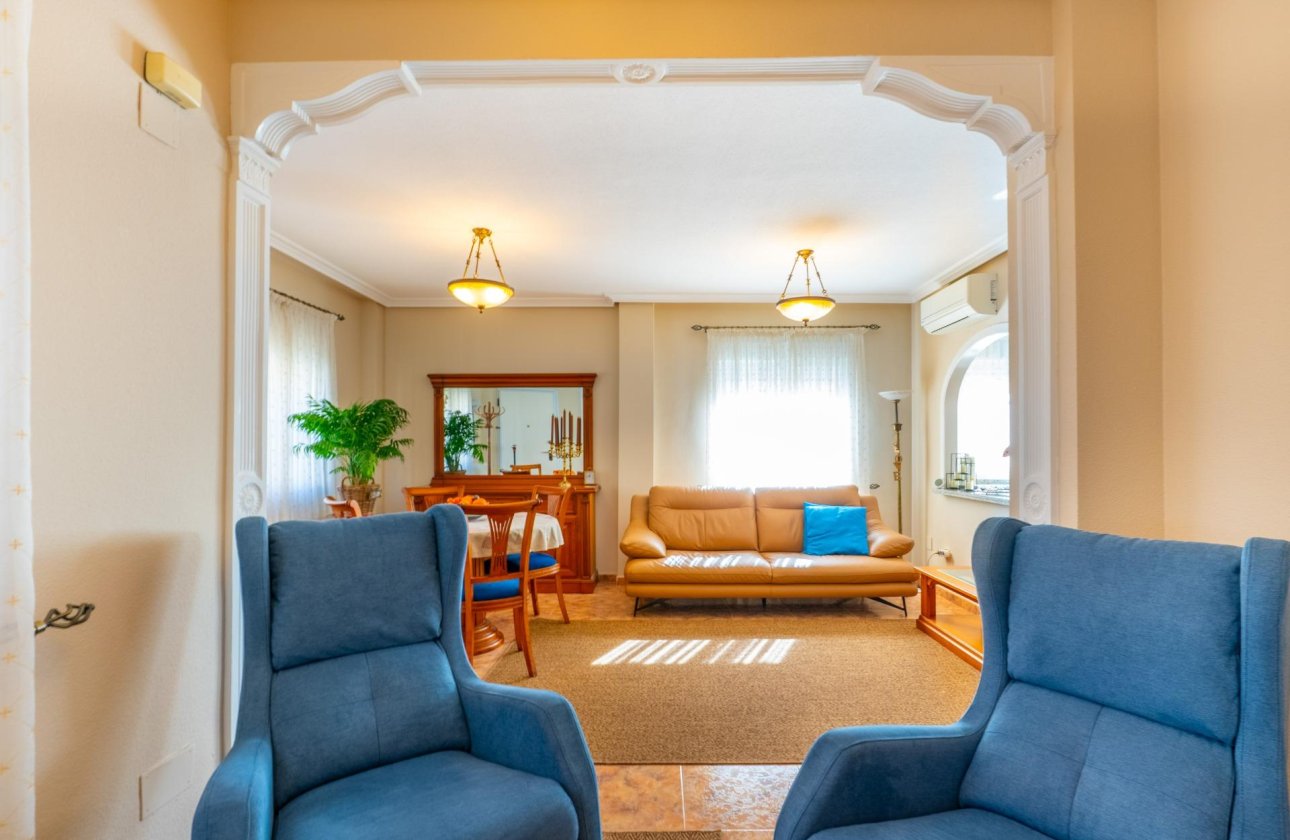 Resale - Dúplex -
Orihuela Costa - La Regia