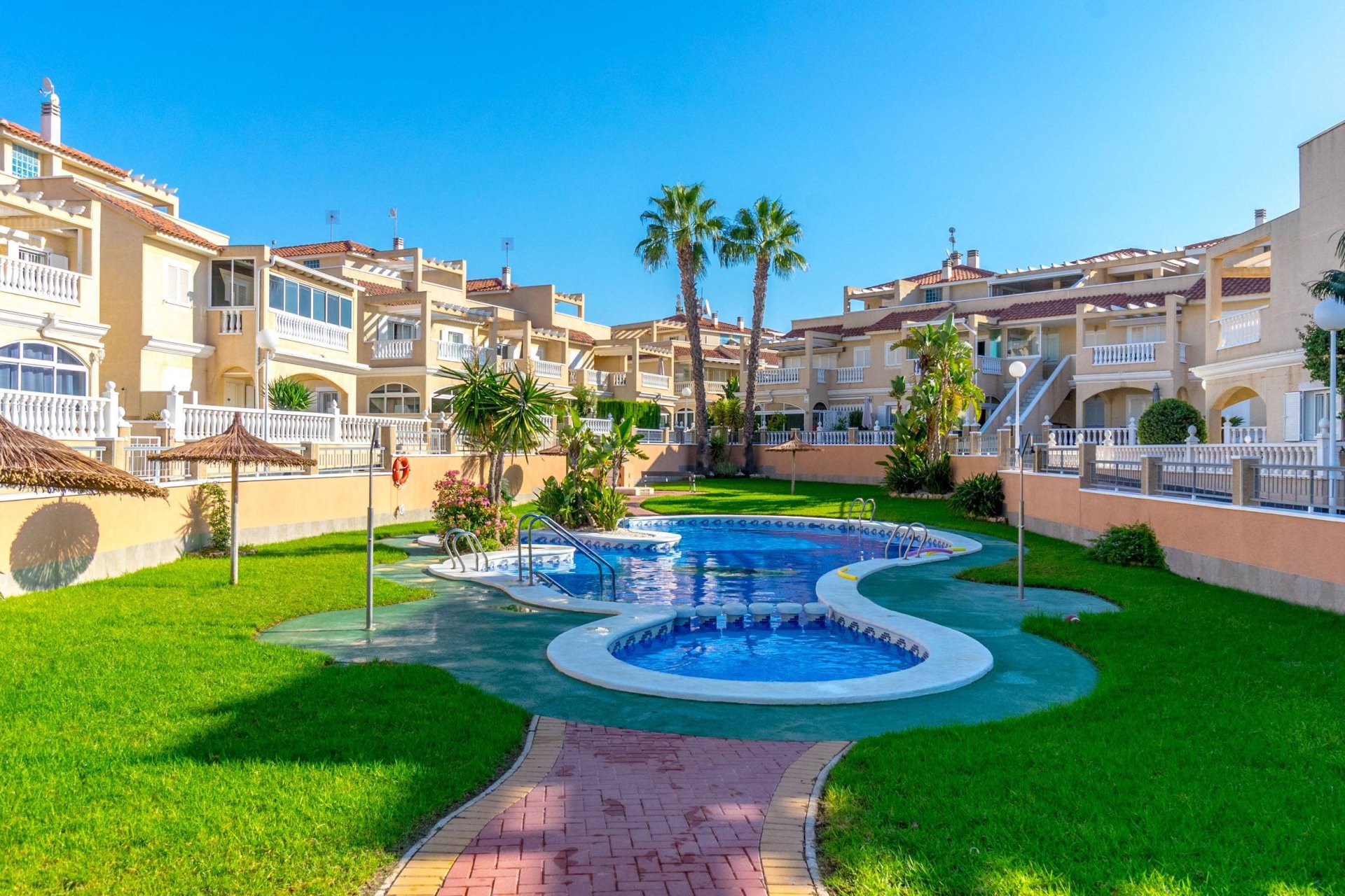 Resale - Dúplex -
Orihuela Costa - Playa Flamenca