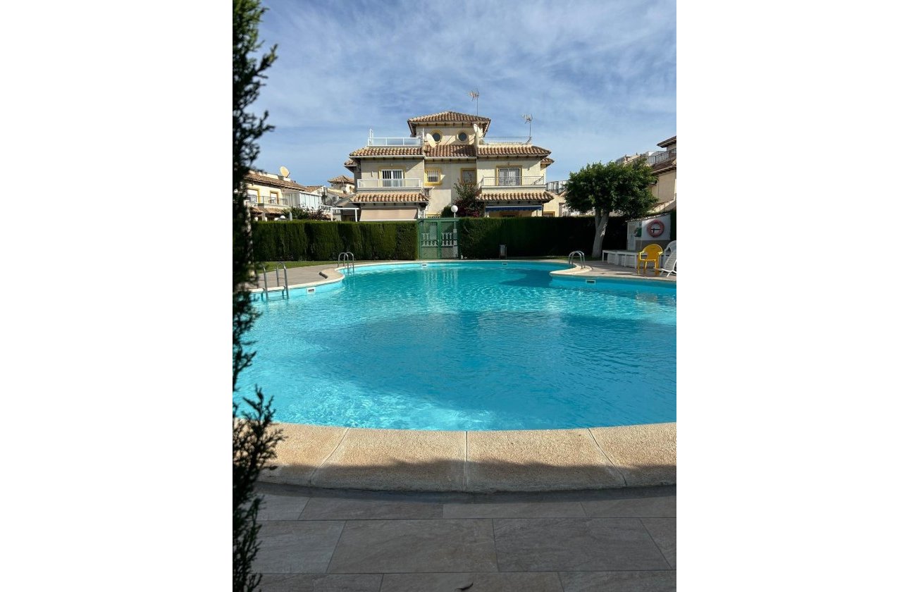 Resale - Dúplex -
Orihuela Costa - Punta Prima