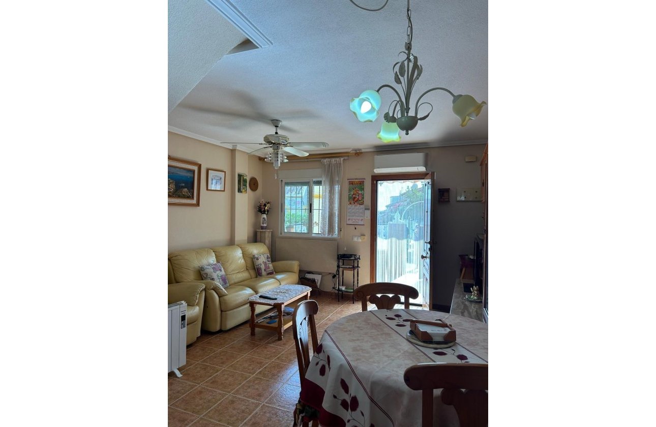 Resale - Dúplex -
Orihuela Costa - Punta Prima