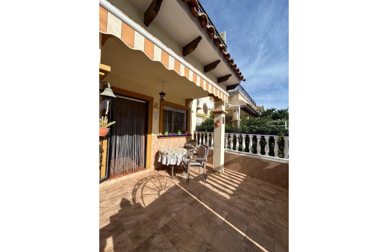 Resale - Dúplex -
Orihuela Costa - Punta Prima