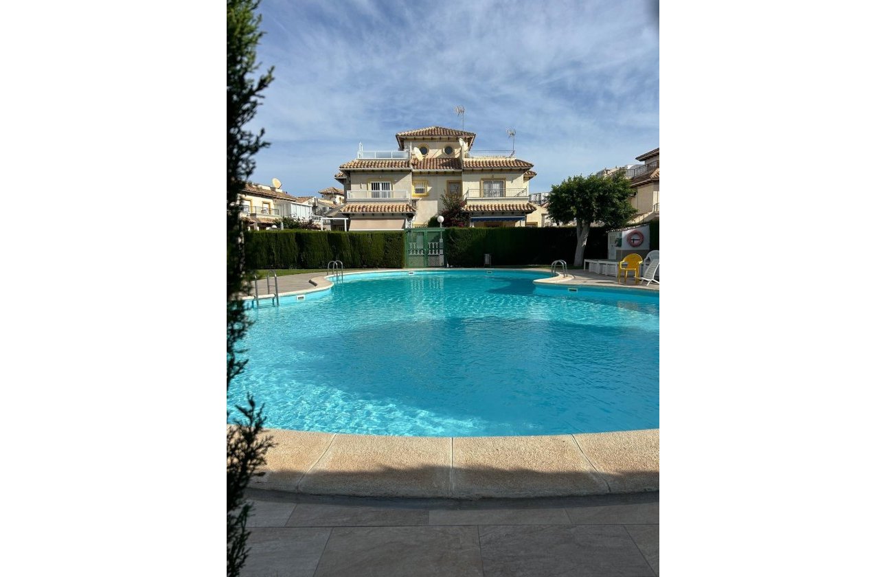 Resale - Dúplex -
Orihuela Costa - Punta Prima