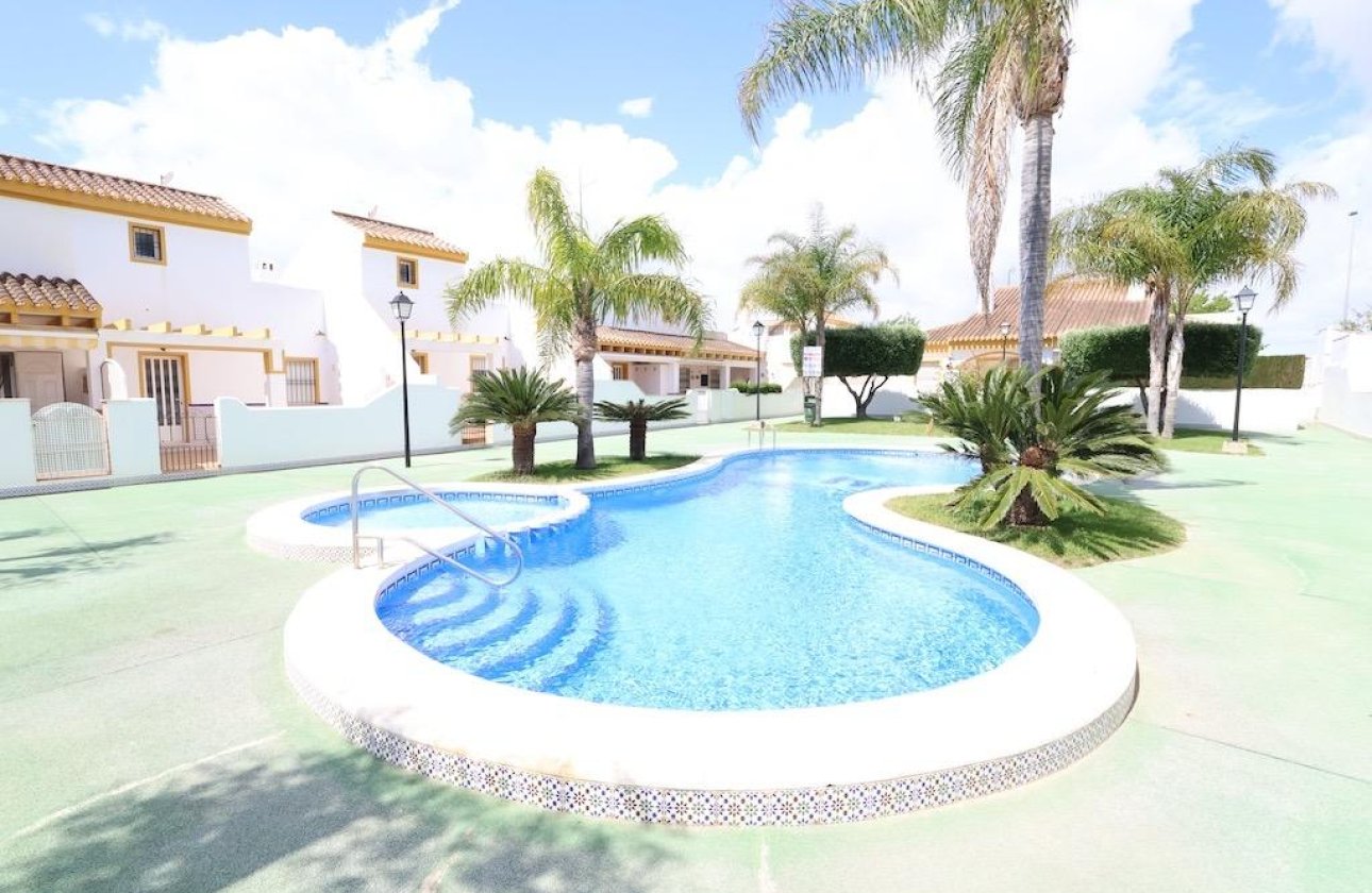 Resale - Dúplex -
Pilar de la Horadada - Costa Blanca