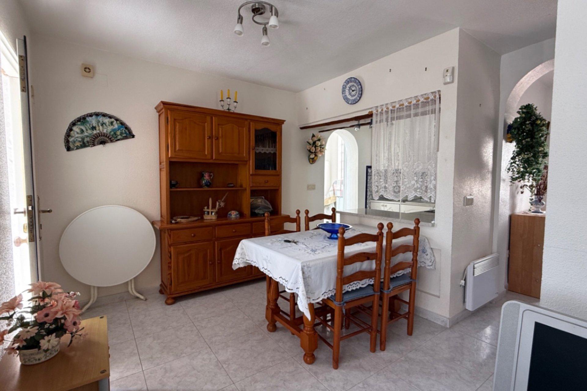 Resale - Dúplex -
San Miguel de Salinas - Inland