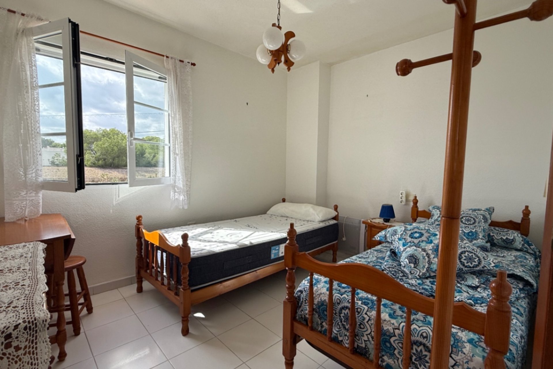 Resale - Dúplex -
San Miguel de Salinas - Inland