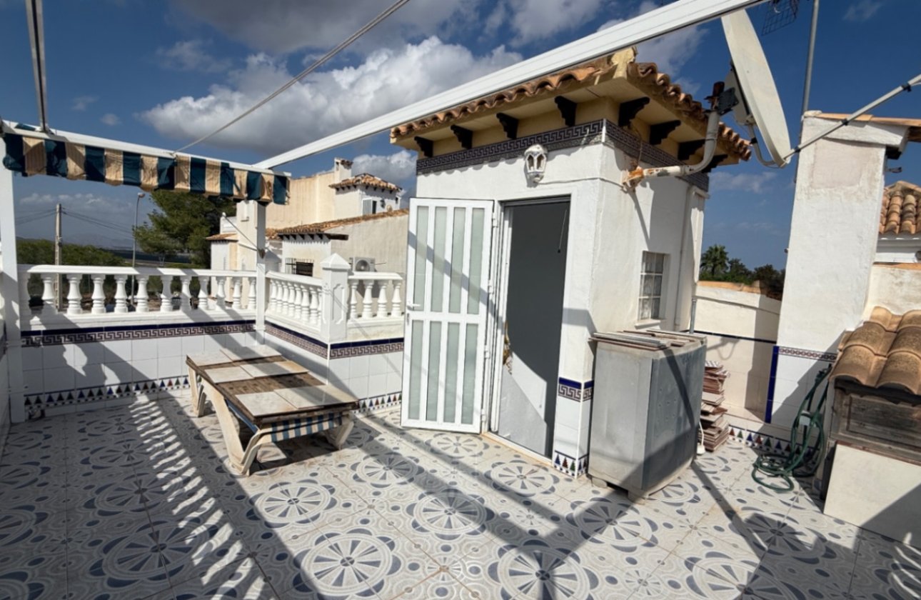 Resale - Dúplex -
San Miguel de Salinas - Inland