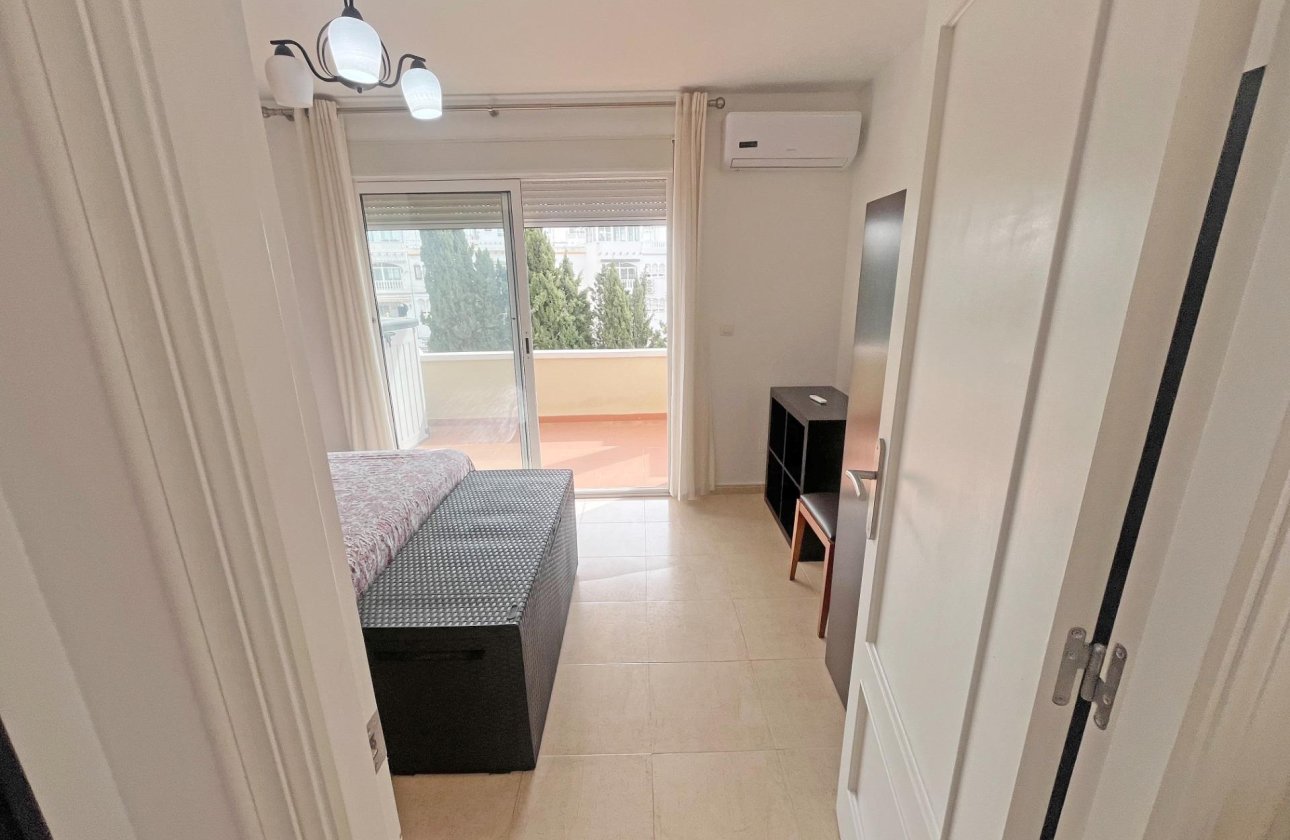 Resale - Dúplex -
San Miguel de Salinas - Las Filipinas