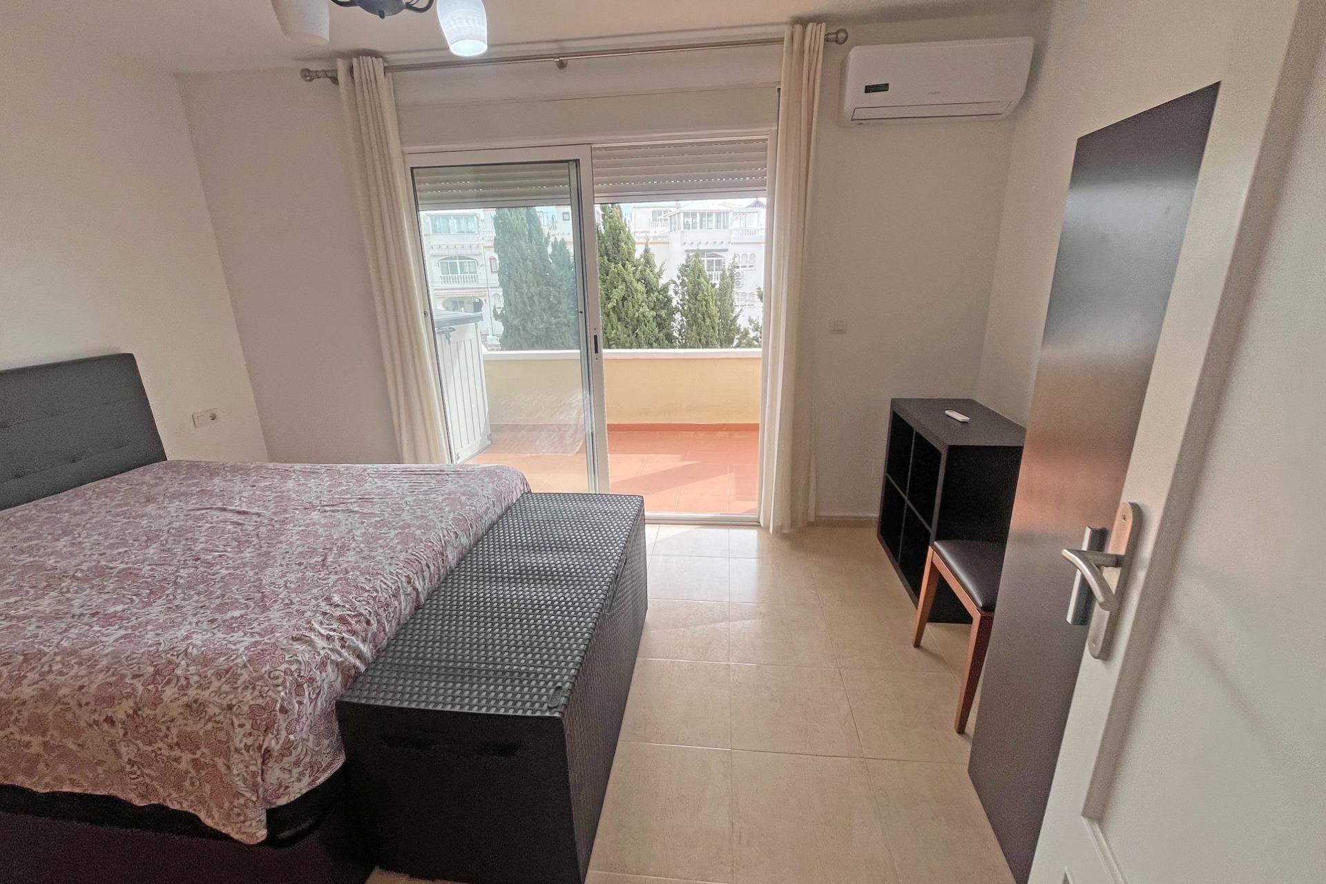 Resale - Dúplex -
San Miguel de Salinas - Las Filipinas