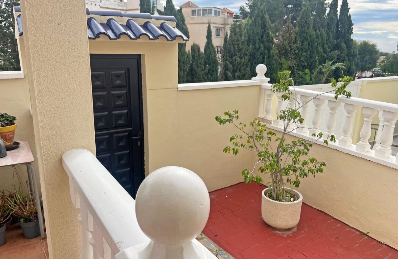 Resale - Dúplex -
San Miguel de Salinas - Las Filipinas