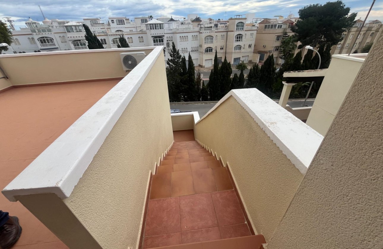 Resale - Dúplex -
San Miguel de Salinas - Las Filipinas