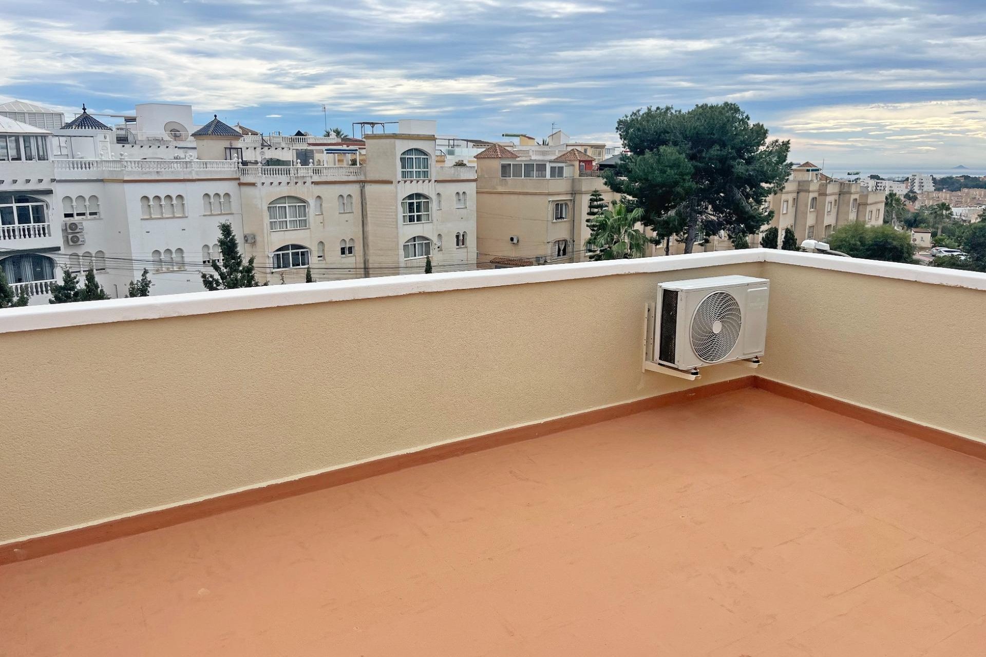 Resale - Dúplex -
San Miguel de Salinas - Las Filipinas