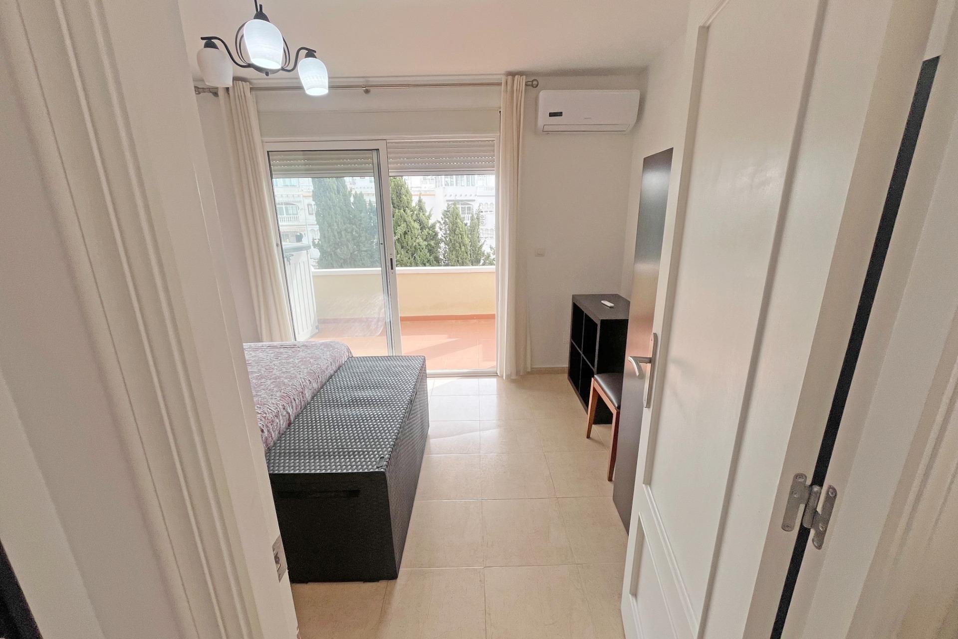 Resale - Dúplex -
San Miguel de Salinas - Las Filipinas