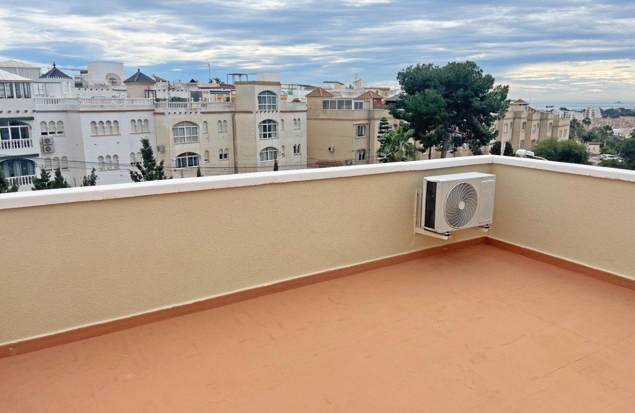 Resale - Dúplex -
San Miguel de Salinas - Las Filipinas