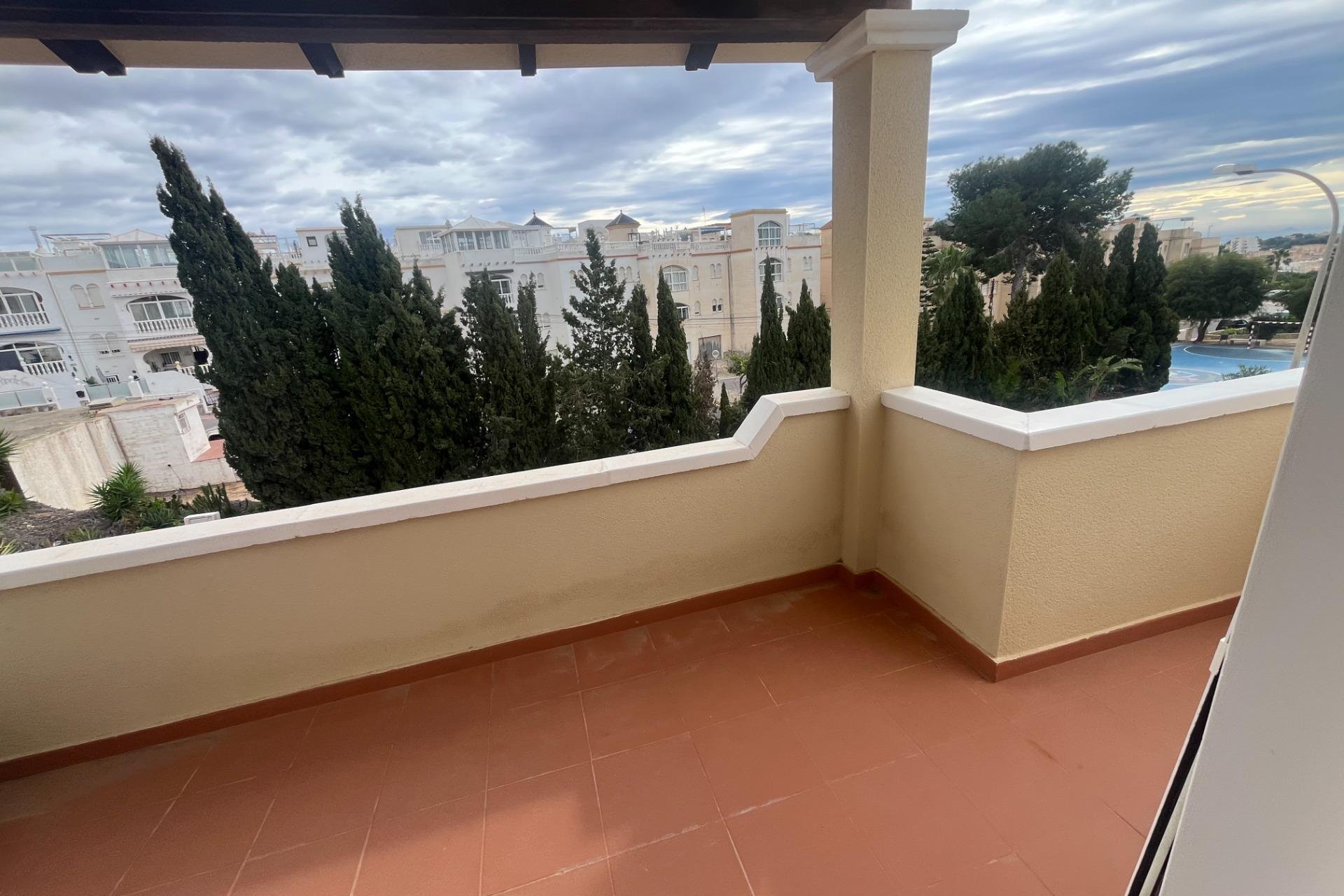 Resale - Dúplex -
San Miguel de Salinas - Las Filipinas