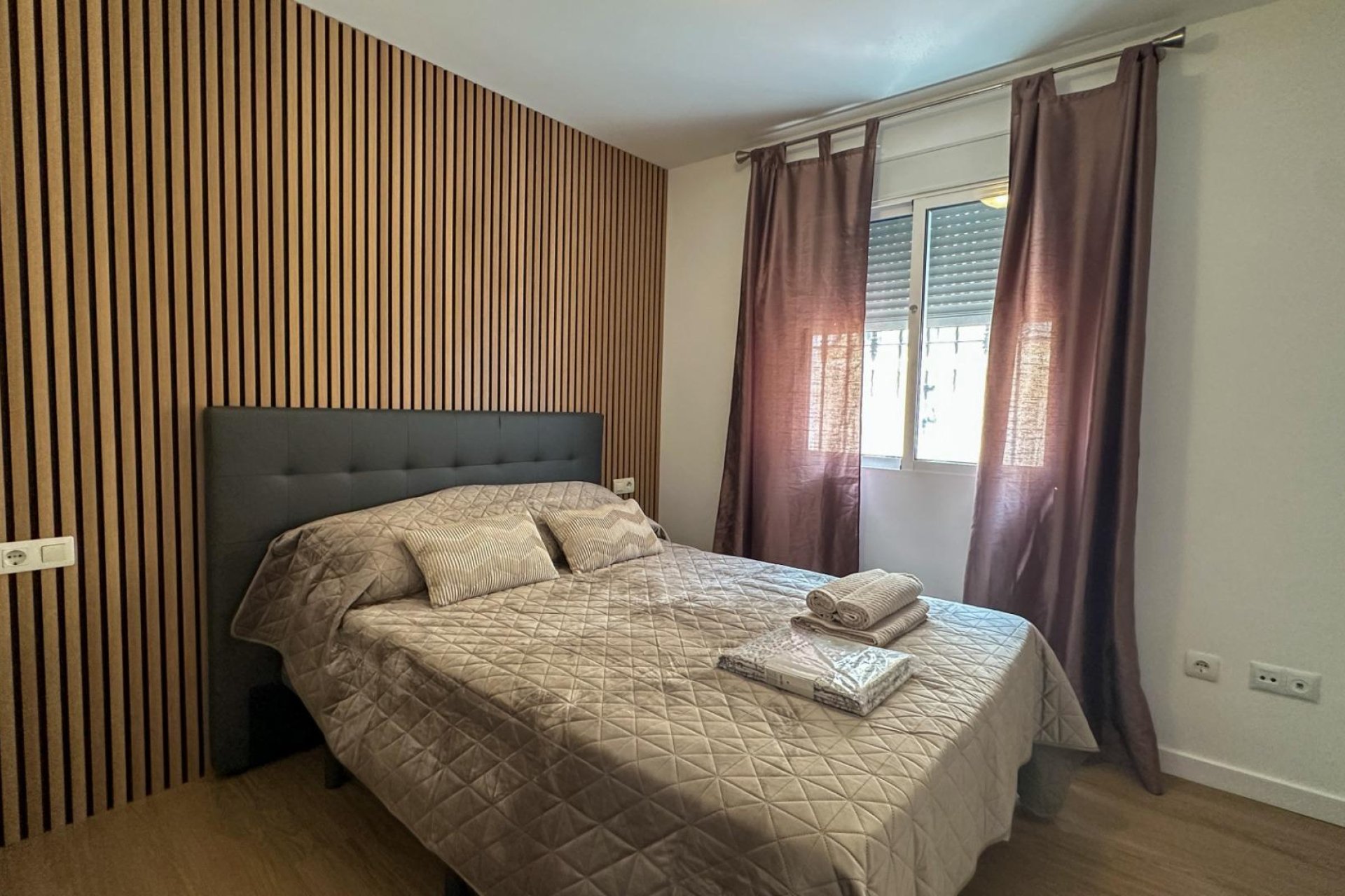 Resale - Dúplex -
San Miguel de Salinas - Las Filipinas