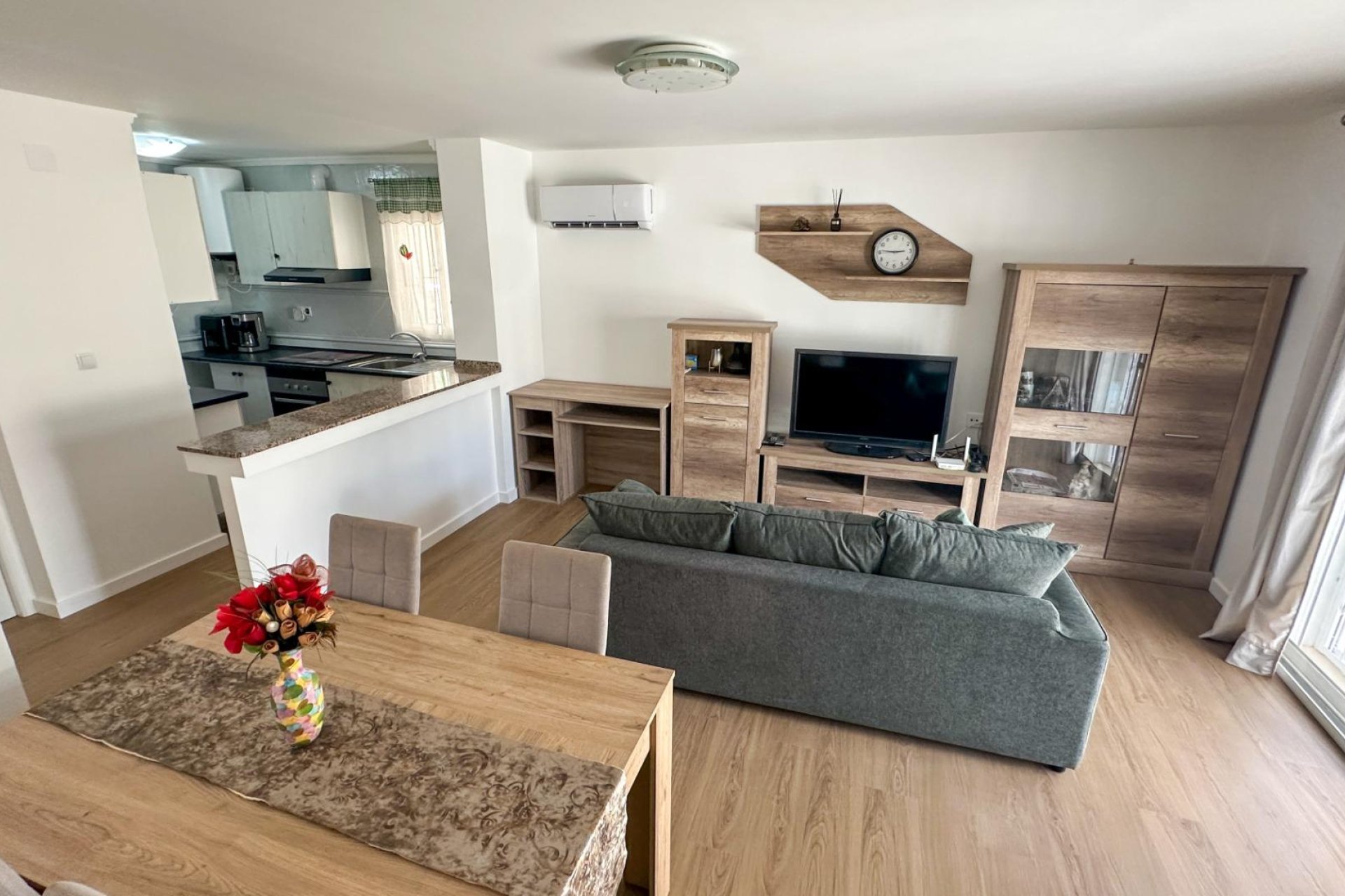 Resale - Dúplex -
San Miguel de Salinas - Las Filipinas