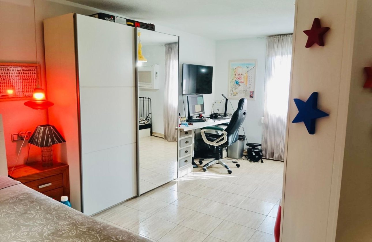 Resale - Dúplex -
Torrevieja - Acequion