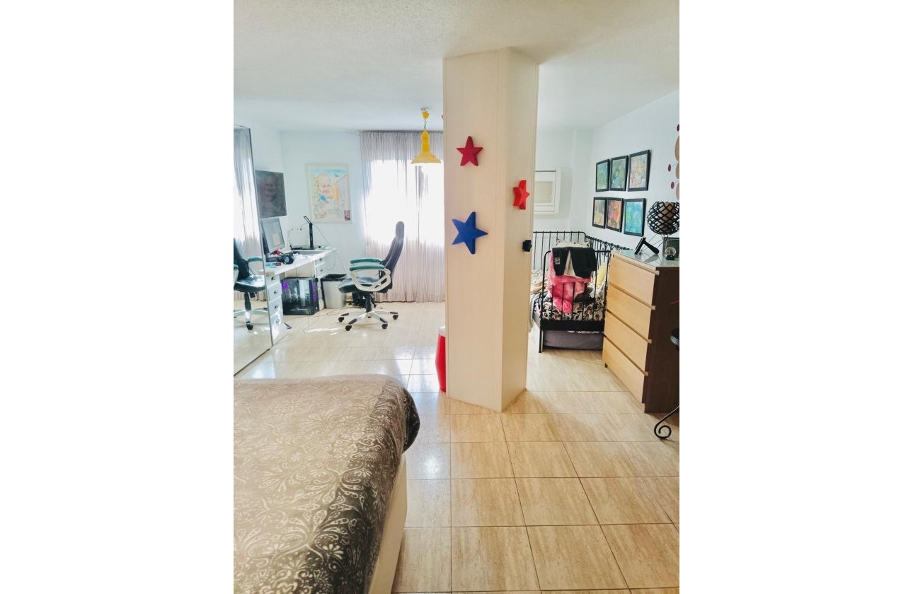 Resale - Dúplex -
Torrevieja - Acequion