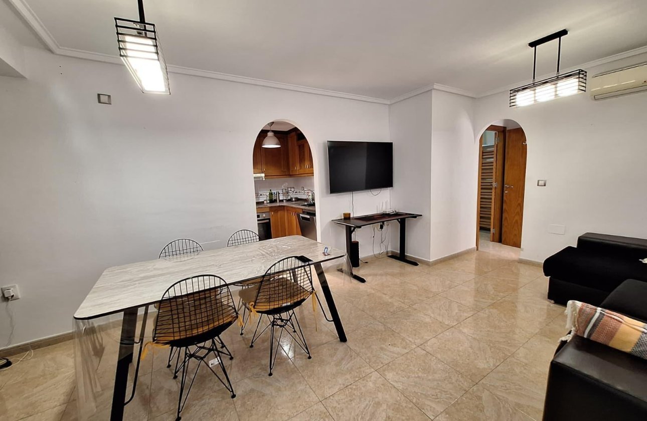 Resale - Dúplex -
Torrevieja - Aguas Nuevas