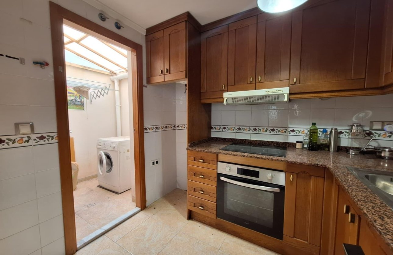 Resale - Dúplex -
Torrevieja - Aguas Nuevas