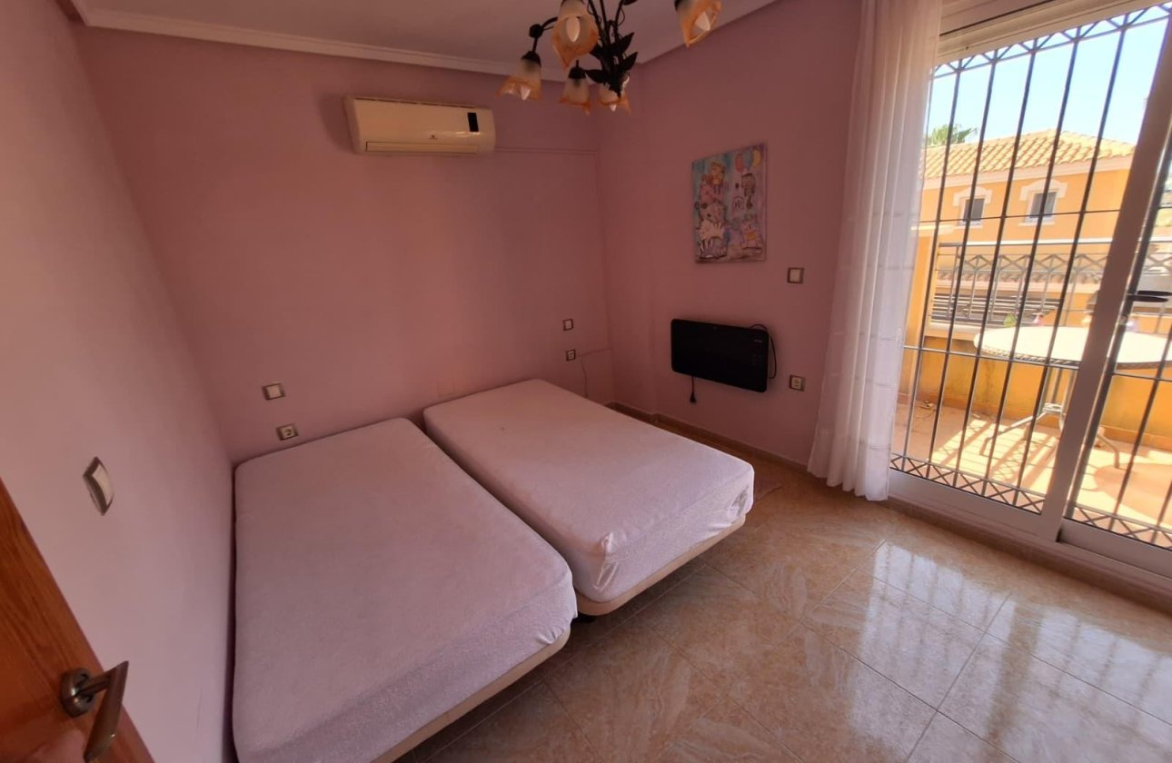 Resale - Dúplex -
Torrevieja - Aguas Nuevas