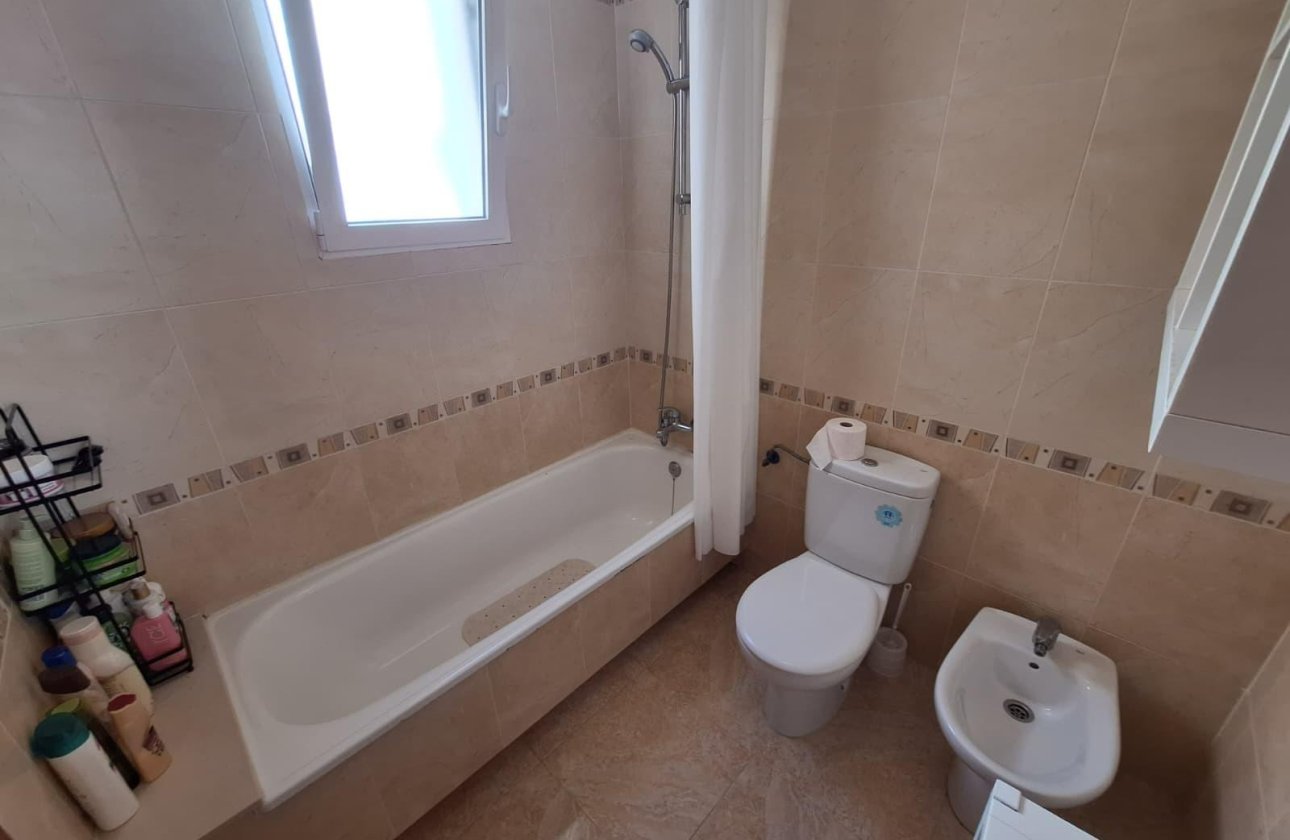 Resale - Dúplex -
Torrevieja - Aguas Nuevas