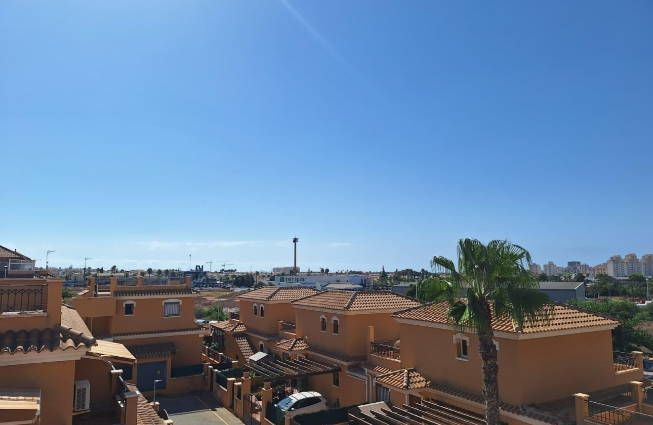 Resale - Dúplex -
Torrevieja - Aguas Nuevas