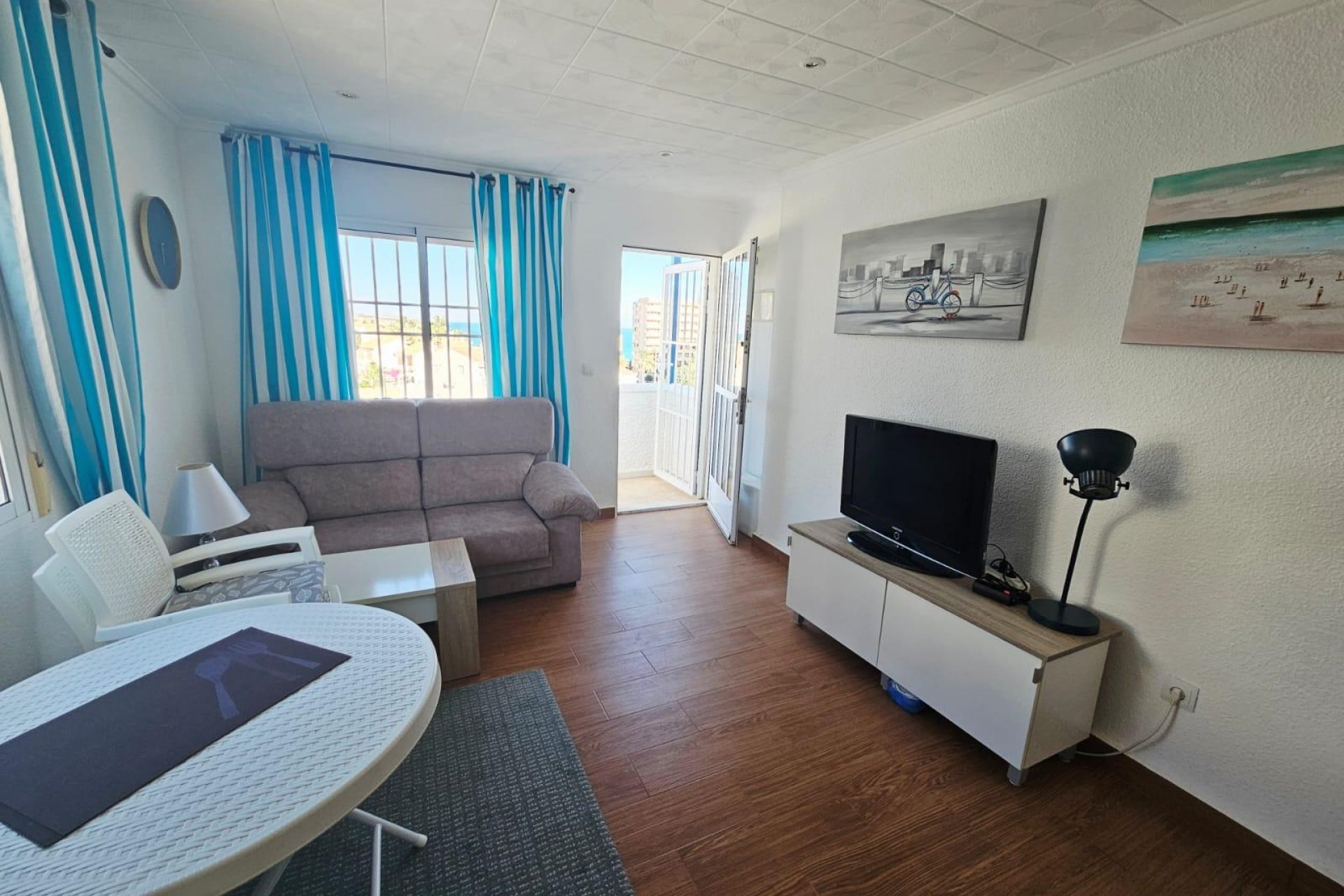 Resale - Dúplex -
Torrevieja - Cabo Cervera