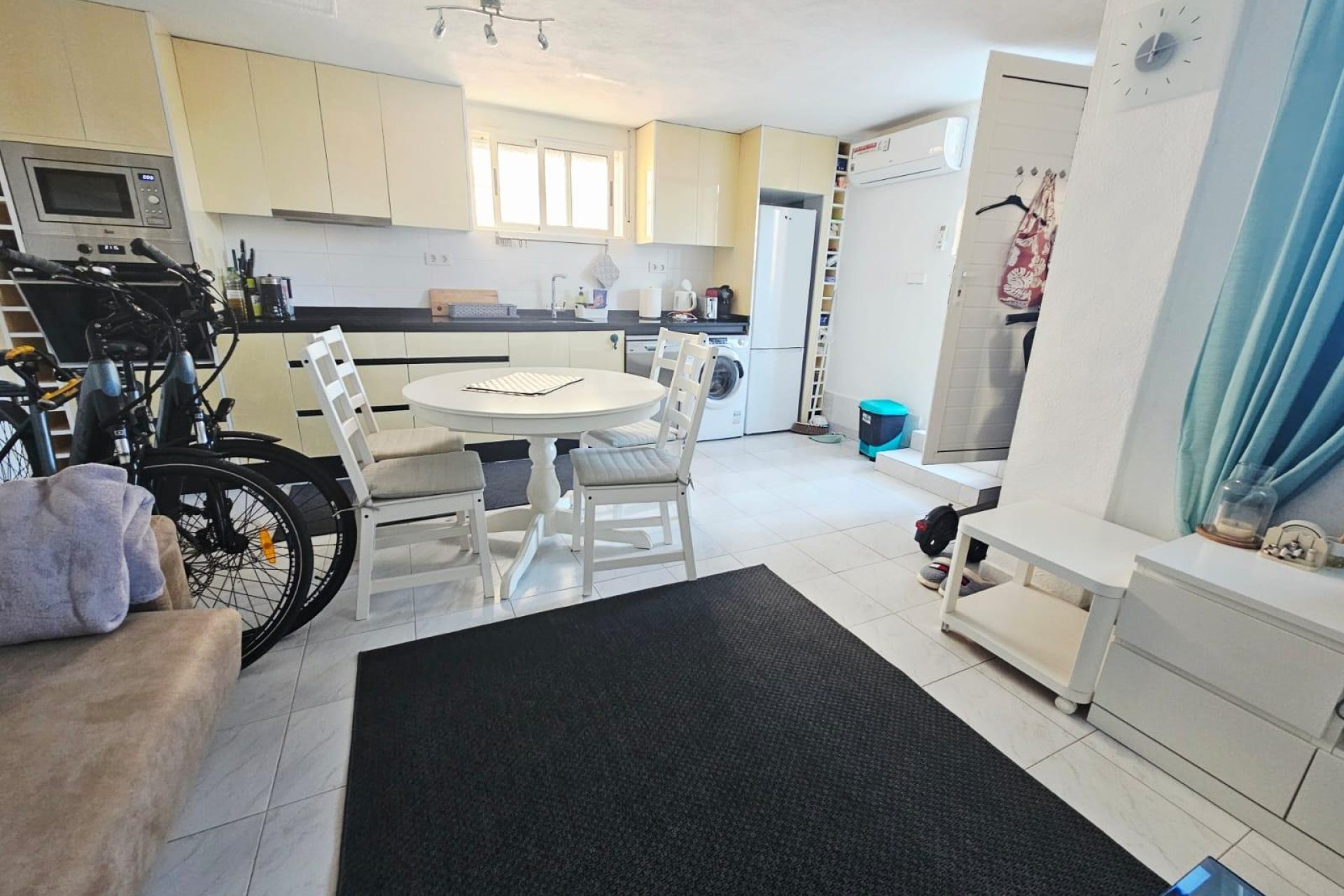 Resale - Dúplex -
Torrevieja - Cabo Cervera